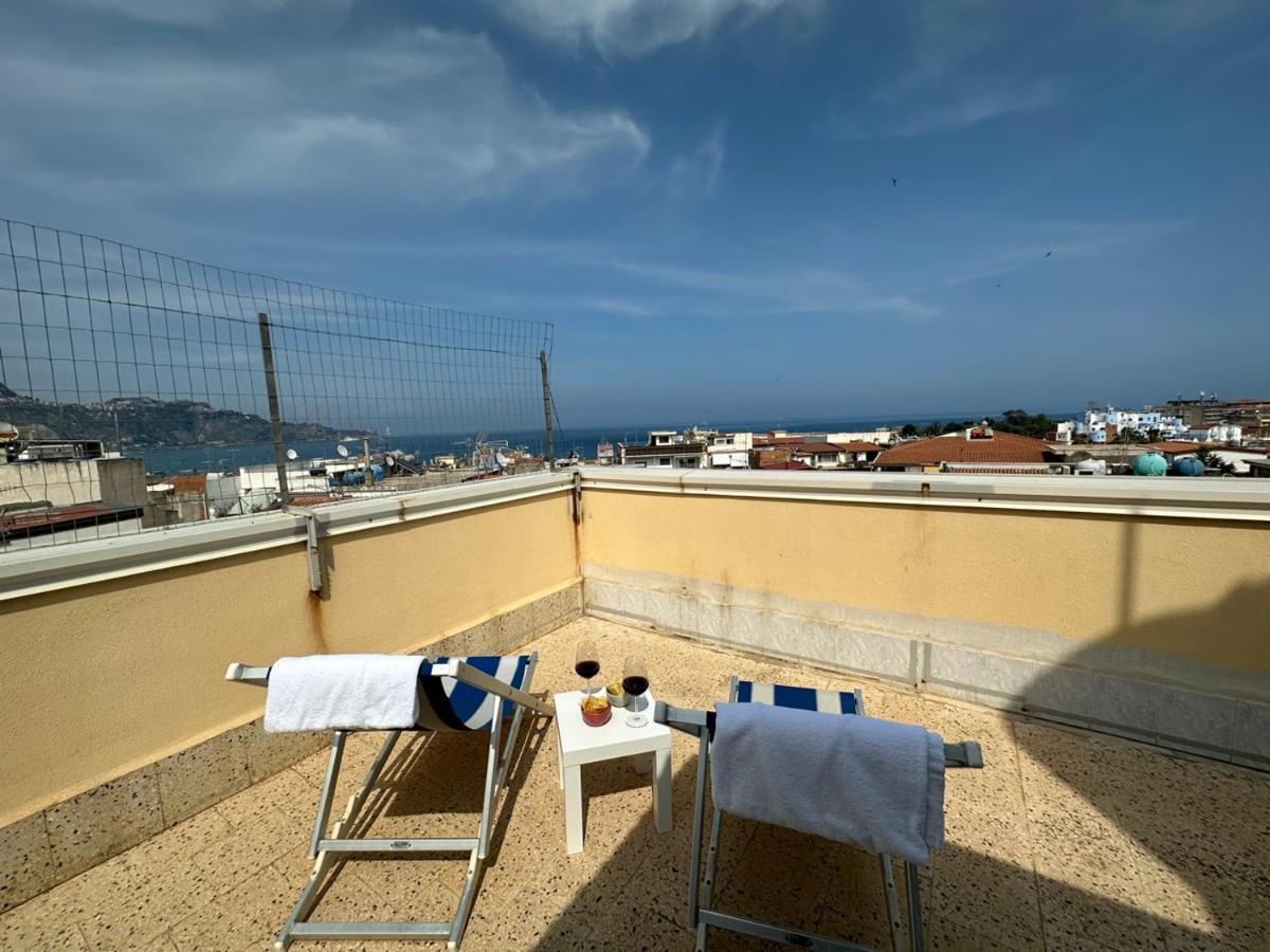 Attico Di Giggia Apartment Giardini Naxos Exterior photo